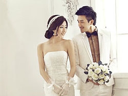 PS打造韩系淡暖色婚纱照片