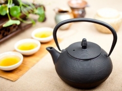 精美的日本铸铁工艺茶壶设计