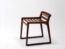 超简洁的椅子设计作品