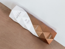 创意折纸风格红酒包装设计
