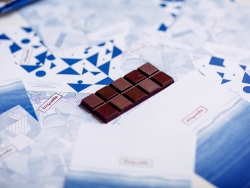 几何拼贴风格巧克力包装设计